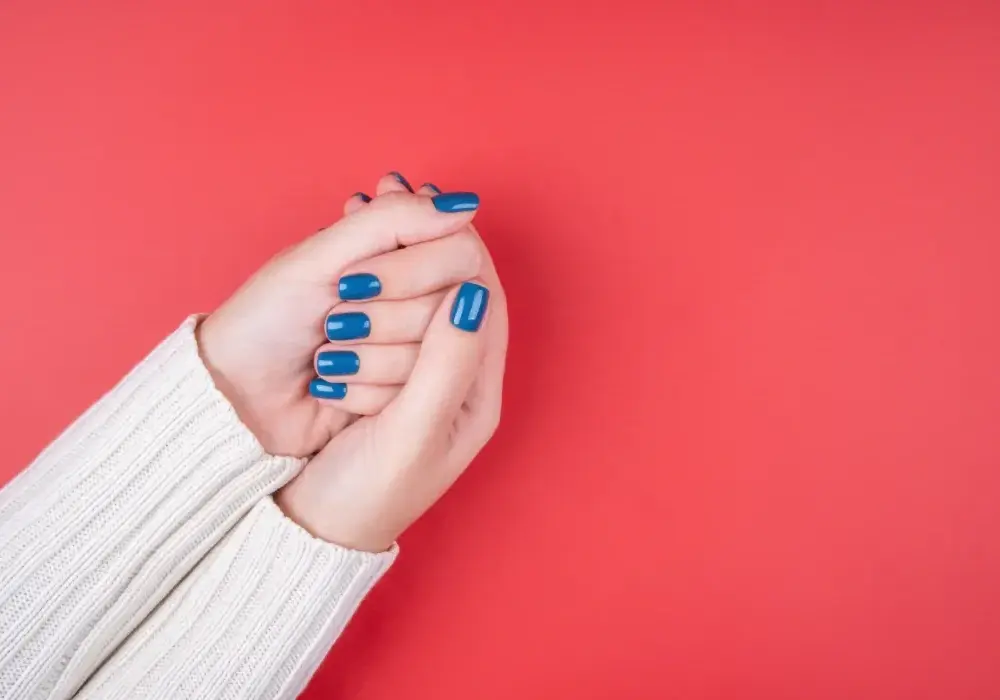 Z czego jest manicure tytanowy? Poznaj skład i jego korzyści