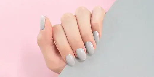 Zdjęcie Z czego jest manicure tytanowy? Poznaj skład i jego korzyści
