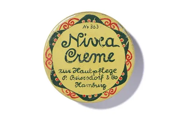 Kto wynalazł krem Nivea? Odkryj historię jego twórcy i receptury
