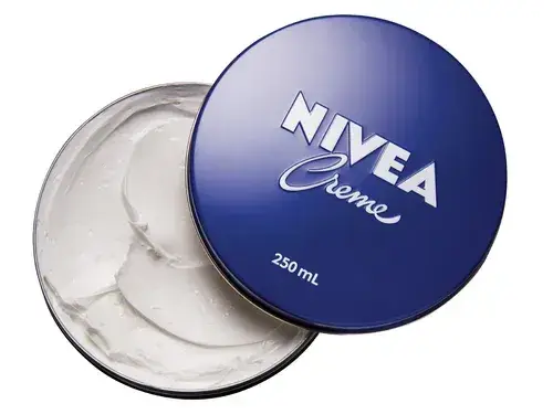 Czy krem Nivea naprawdę pomaga na pryszcze? Sprawdź skuteczność